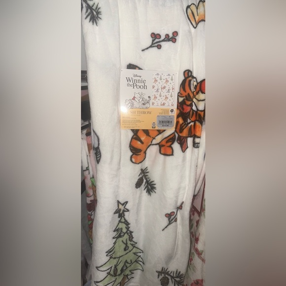 winnie the pooh christmas blanket - Picture 1 of 2